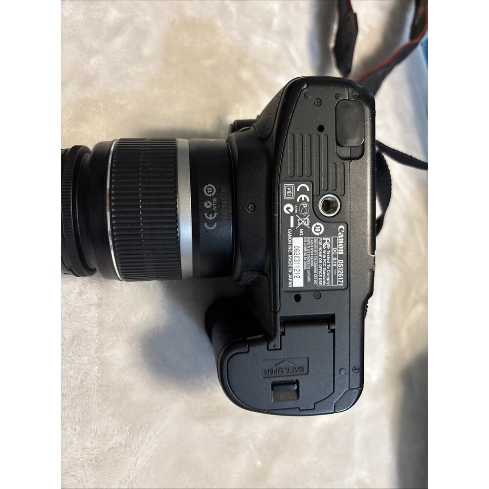 Canon EOS 40D Digital Camera, EFS 18-55 mm Lens, Battery, Charger, Strap and Bag - Picture 14 of 15